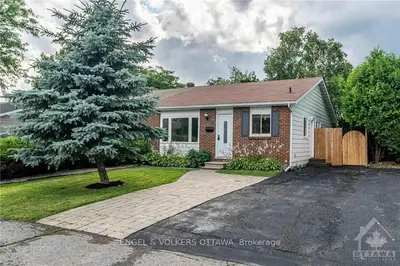 Semi-Detached in Kanata