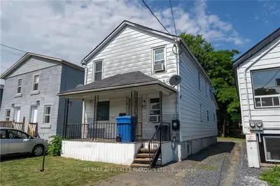 Detached in Cornwall