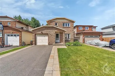 Detached in Barrhaven