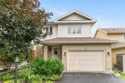 Detached in Bells Corners and South to Fallowfield