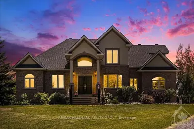 Detached in Greely - Metcalfe - Osgoode - Vernon and Area