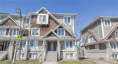 Condo Apartment in Barrhaven