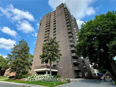 Condo Apartment in Ottawa Centre