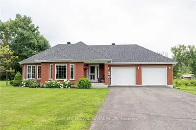 Detached in South Stormont