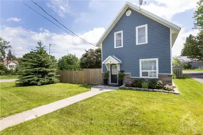 Detached in Arnprior