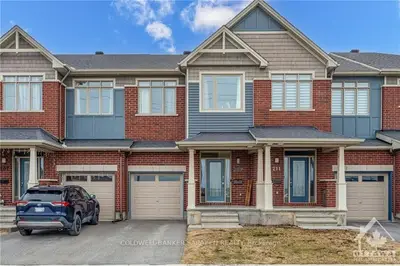 Att/Row/Townhouse in Kanata