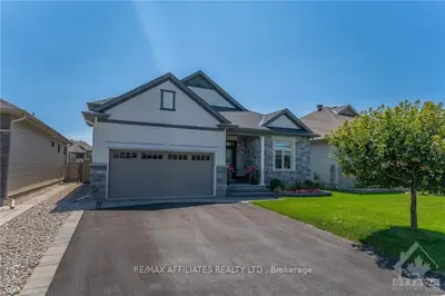 Detached in Kanata