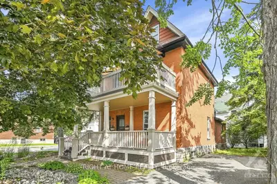 Duplex in Glebe - Ottawa East and Area