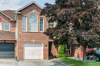 Att/Row/Townhouse in Cyrville - Carson Grove - Pineview