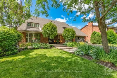 Detached in Kanata