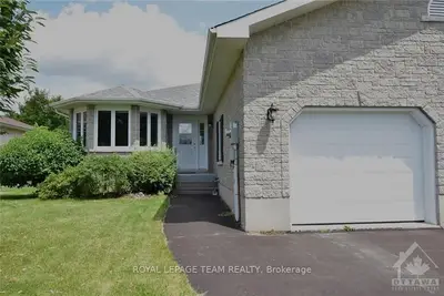 Semi-Detached in South Dundas