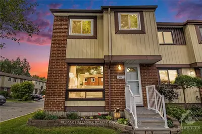 Condo Townhouse in Blackburn Hamlet