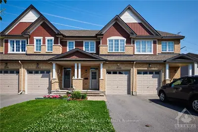 Att/Row/Townhouse in Orleans - Cumberland and Area