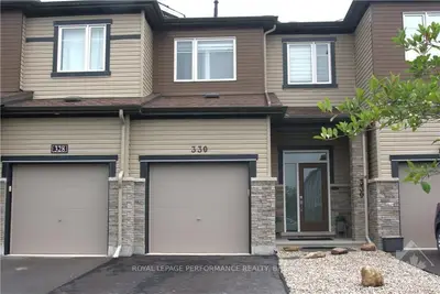 Att/Row/Townhouse in Orleans - Cumberland and Area
