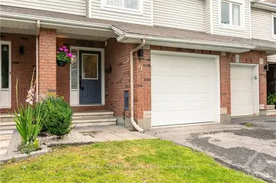 Att/Row/Townhouse in Barrhaven