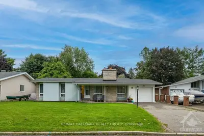 8 Barnes Crescent, South Of Baseline To Knoxdale, On K2h 7c2