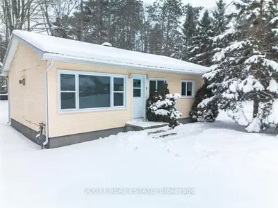 6 North Street, Petawawa, On K8h 2r1