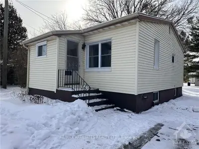 1043 EDWARD Street, Prescott, ON K0E 1T0