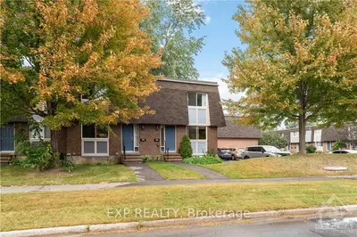 3050 FAIRLEA Crescent, Hunt Club - South Keys and Area, ON K1V 8T7