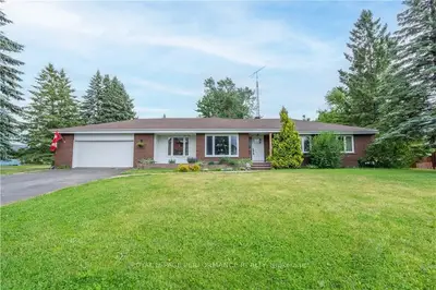 Detached in North Glengarry