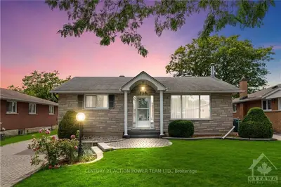Detached in Overbrook - Castleheights and Area