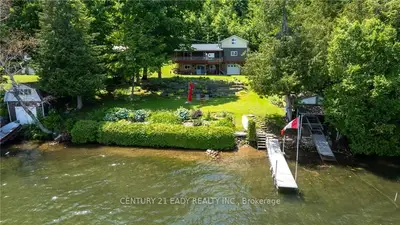Detached in Bonnechere Valley