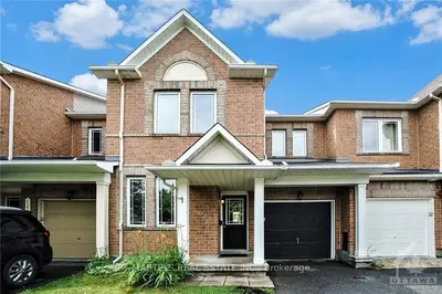 Att/Row/Townhouse in Barrhaven
