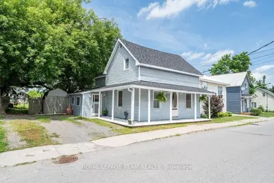 Detached in Arnprior