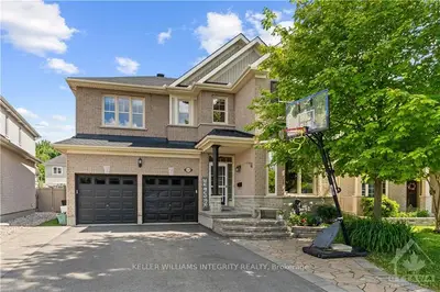Detached in Blossom Park - Airport and Area