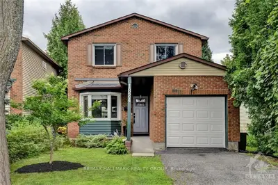 Detached in Orleans - Convent Glen and Area