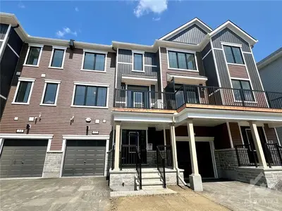 Att/Row/Townhouse in Stittsville - Munster - Richmond