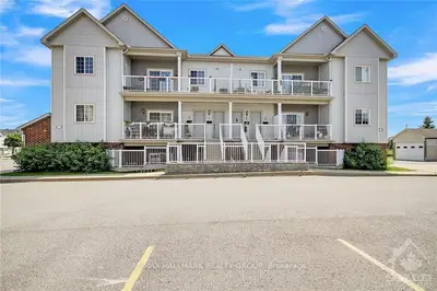 Condo Apartment in Kanata