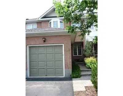 Att/Row/Townhouse in Carlington - Central Park