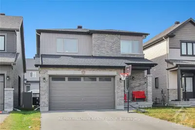 694 PARADE Drive, Stittsville - Munster - Richmond, ON K2S 0S8