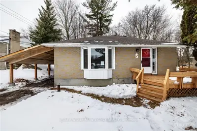 48 VAAN Drive, Tanglewood - Grenfell Glen - Pineglen, ON K2G 0C6