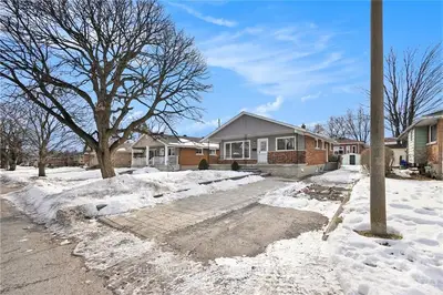 752 DICKENS Avenue A, Elmvale Acres and Area, ON K1G 2X8