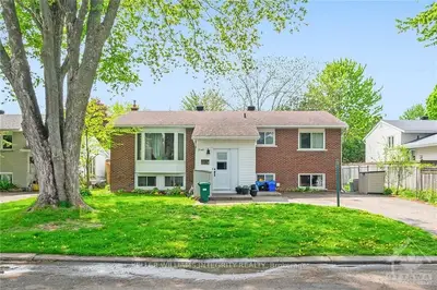 2142 Monson Avenue, Beacon Hill North - South And Area, On K1j 6a8