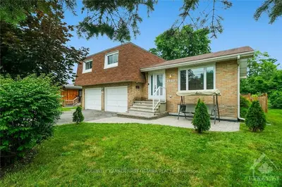 Detached in Cyrville - Carson Grove - Pineview