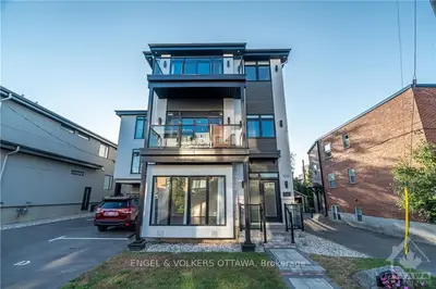 Condo Townhouse in New Edinburgh - Lindenlea