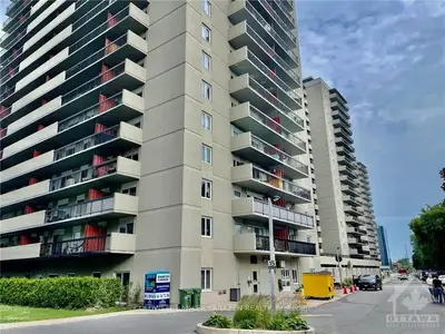 Condo Apartment in Vanier and Kingsview Park