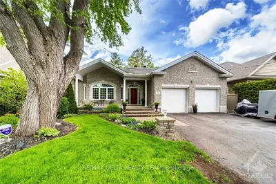 888 Amyot Avenue, Orleans - Convent Glen And Area, On K1c 3a6
