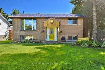 Detached in Brockville