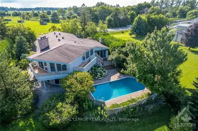 Detached in Manotick - Kars - Rideau Twp and Area