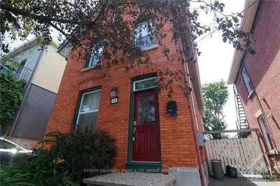 Detached in West Centre Town