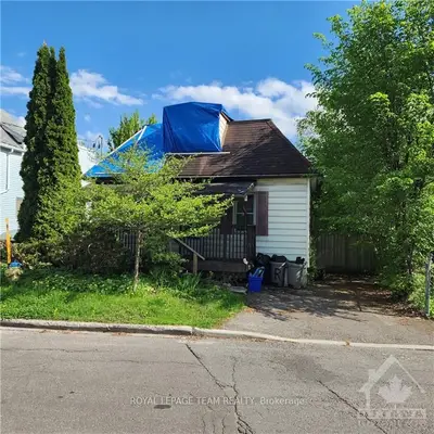 250 Shakespeare Street, Vanier And Kingsview Park, On K1l 5m6