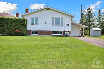 Detached in South Stormont
