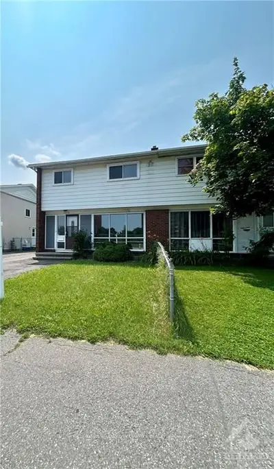 2276 Russell Road, Elmvale Acres And Area, On K1g 1b4