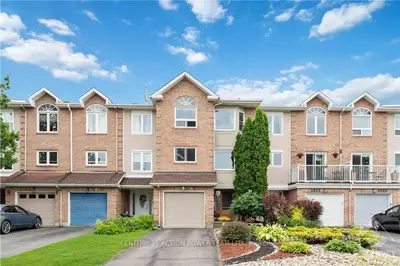 Att/Row/Townhouse in Orleans - Cumberland and Area