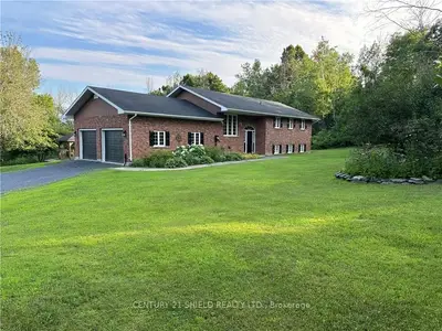 Detached in South Stormont