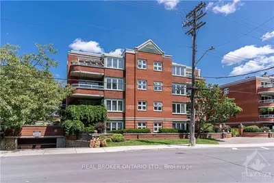 Condo Apartment in New Edinburgh - Lindenlea